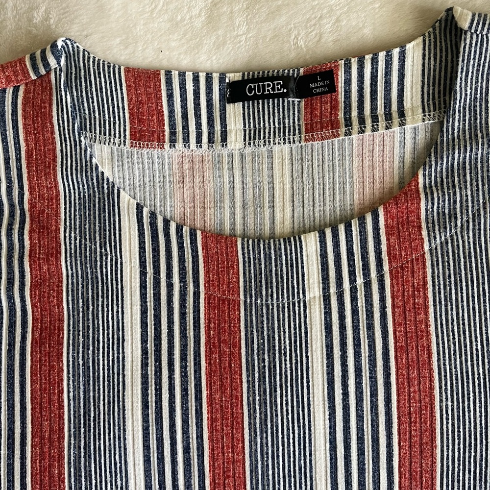 CURE. Striped Red and Black Women's Top Sz L - Picture 5 of 8